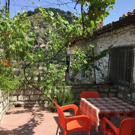 Spiro Villa
